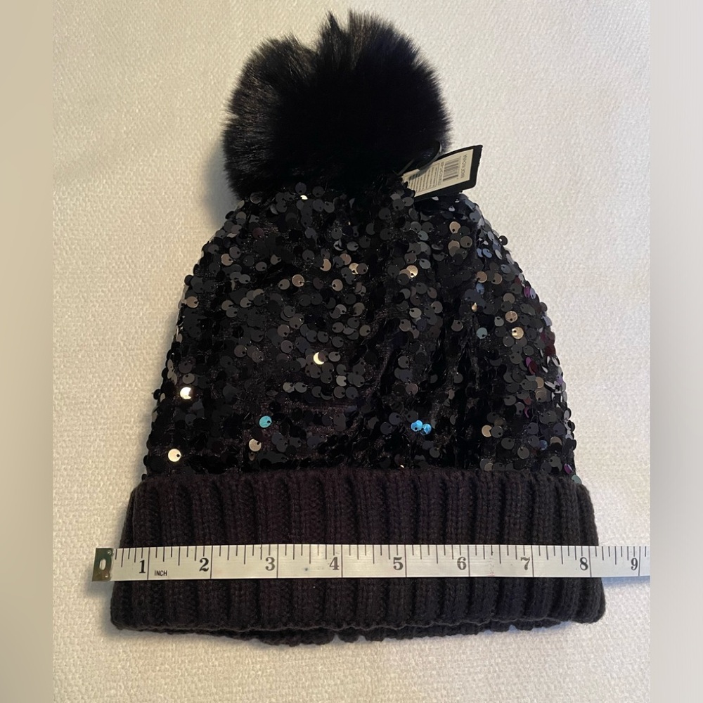 Winter Hat. Black With Sequins And A Fuzzy Pom Pom. Women’s. NWT - Picture 7 of 9
